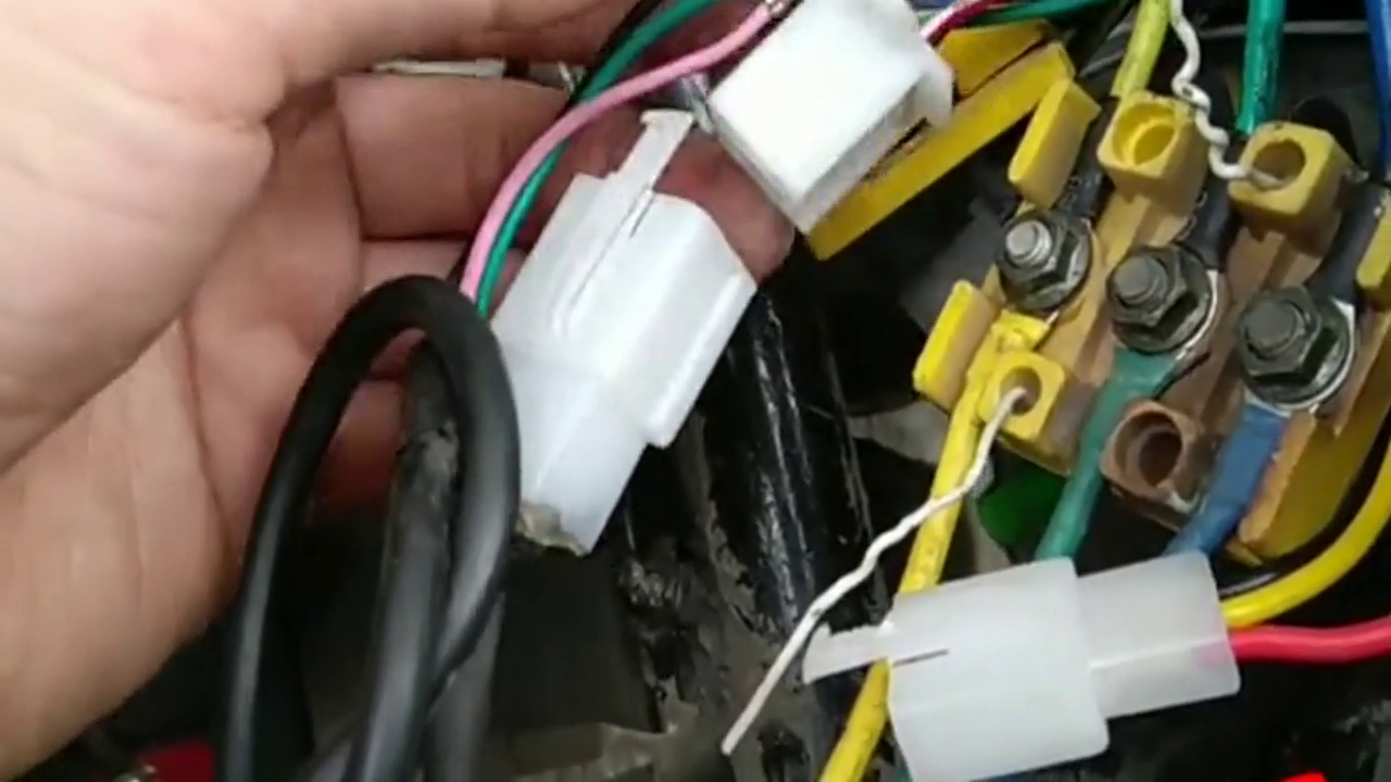 厉害了，电动车在路途中突然不走推车吃力很可