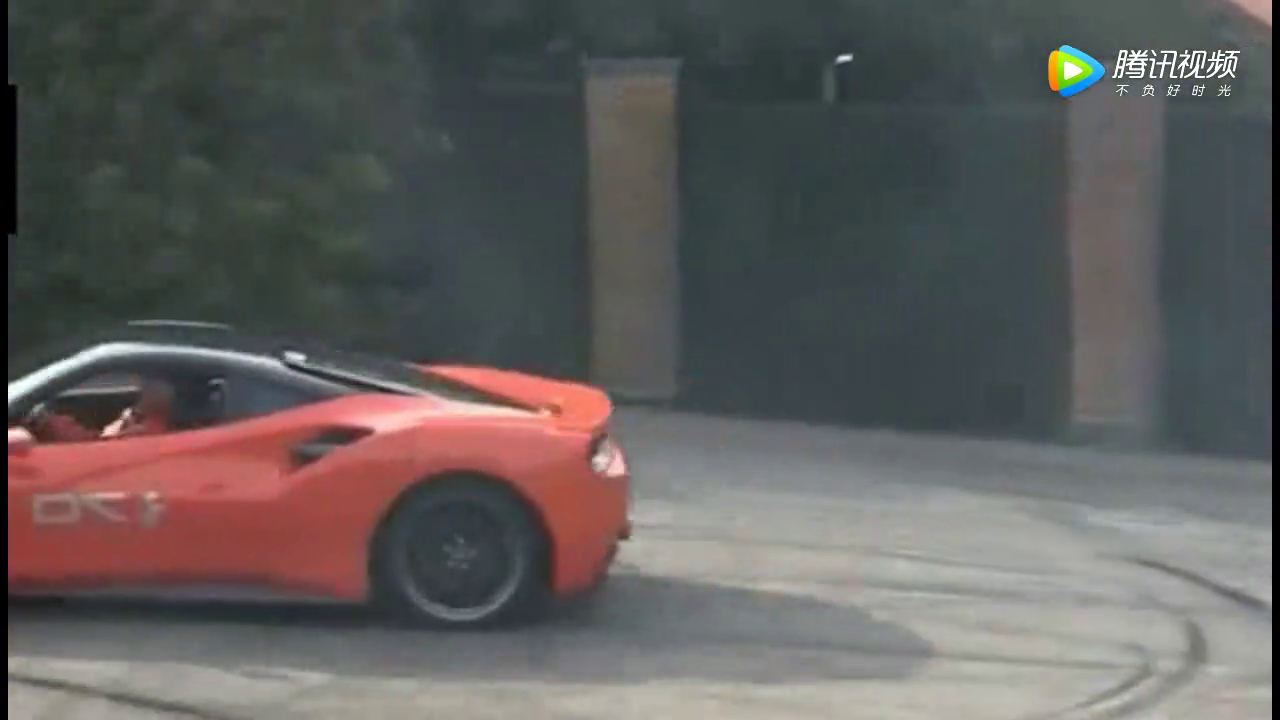 交警要怎么抓住像布加迪、玛莎拉蒂这种超级跑车