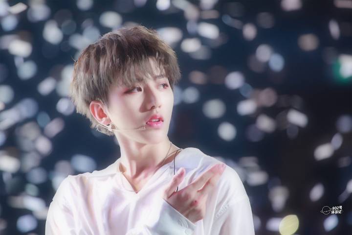 偶练100人合照图片