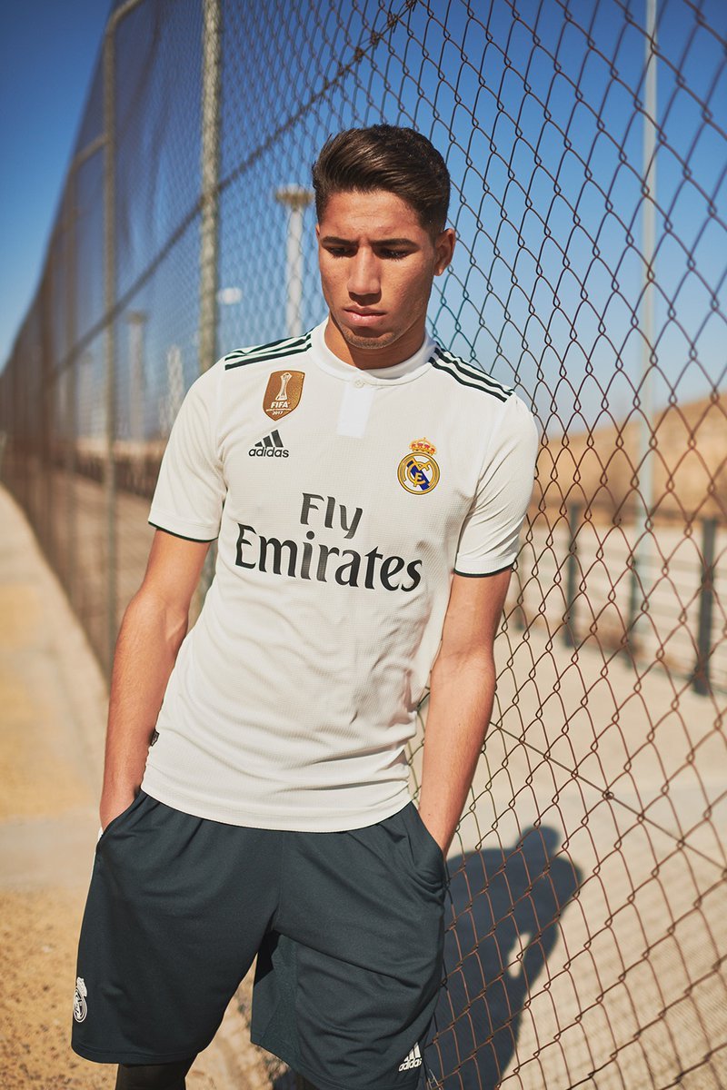 皇家马德里18-19赛季主场球衣