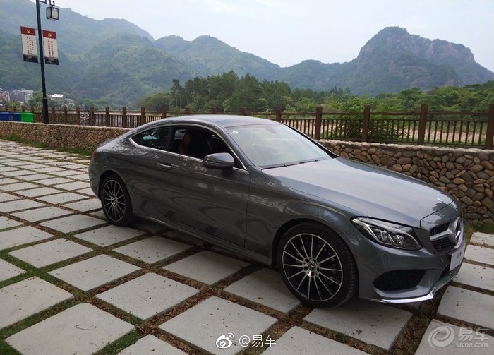 一直很喜欢汽车，年轻人想开比较有性格的车，想在科迈罗