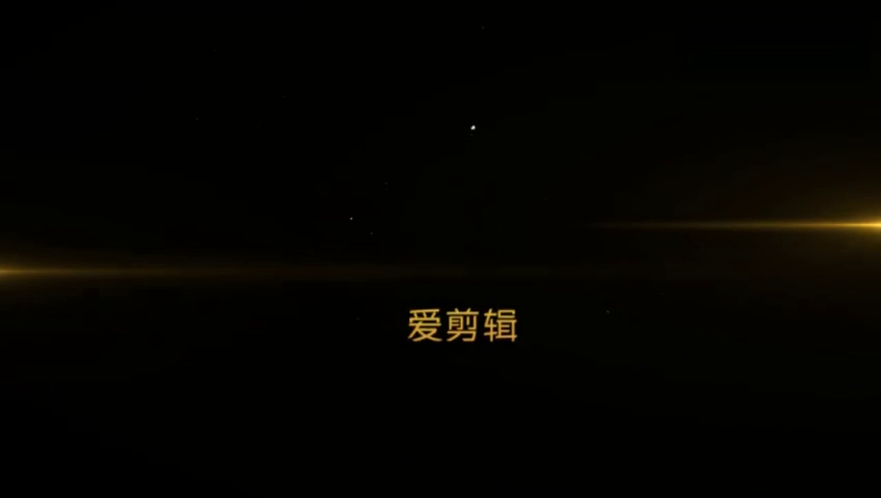 电动车逆行的后果就是 惨被小车撞飞