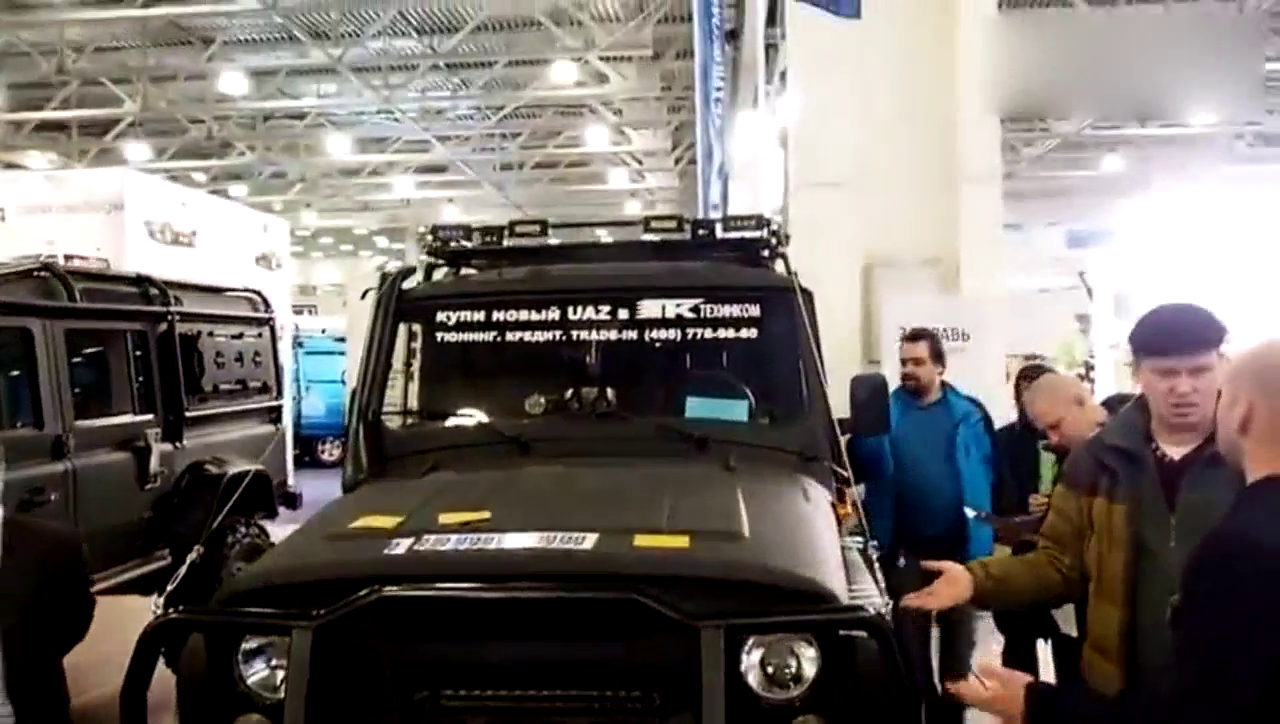 车展上的UAZ Hunter 改装到爆越野车即将进入中国市场