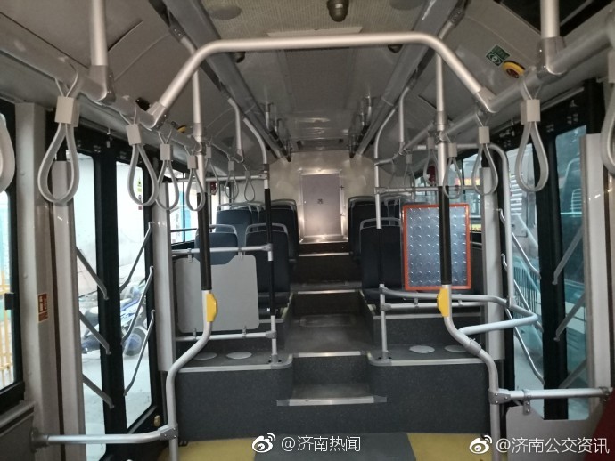 10米插电式气电混合动力公交车来啦!K51路即