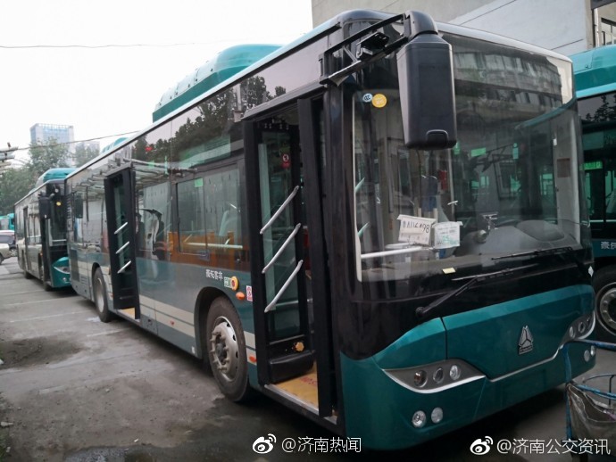 10米插电式气电混合动力公交车来啦!K51路即