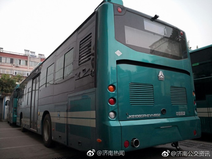 10米插电式气电混合动力公交车来啦!K51路即