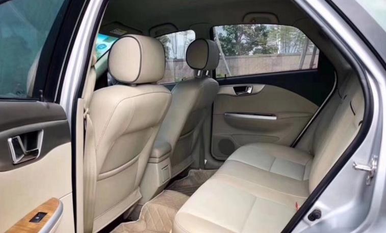 落地价10万，如今只需6万，没开多久掉价4万，车主几天睡不着