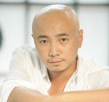 男明星的光头造型,霍建华吴亦凡帅气,但最Man的还是他