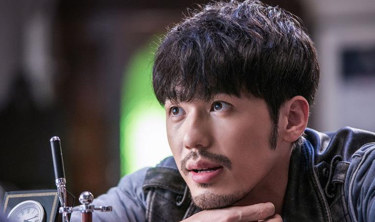 这都能翻出来!白宇贴吧账号被扒出,鳇呔子成