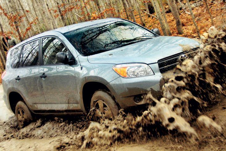 丰田最新跨界始祖RAV4或2019上市 是否延续开不坏传奇？