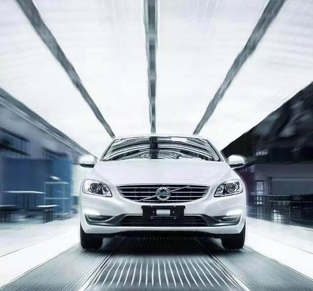 搭载纯进口发动机, 外观碾压奥迪, 内饰完爆7系, 售价14万起