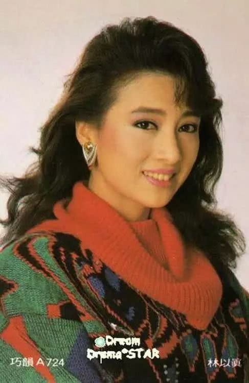 还记得家有仙妻的何莉莉吗她现在长这样