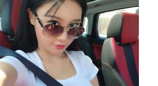 北大,人大,南大,武大的四位校花,都比不过这一位