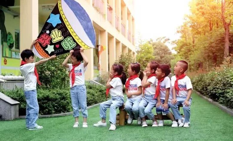 拍一套美美哒的幼儿园毕业照吧,长大重温!