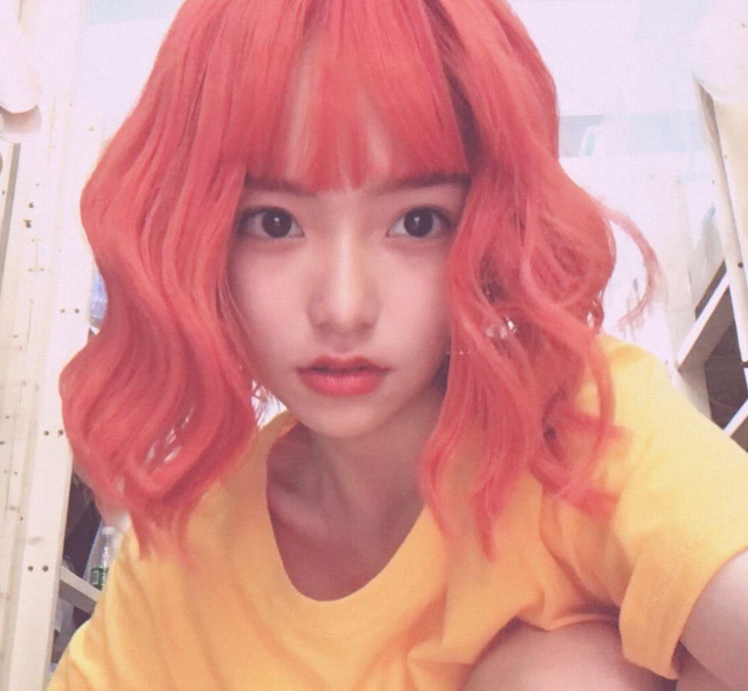 因为一张罚站照在知乎上爆火的高中生网红也太