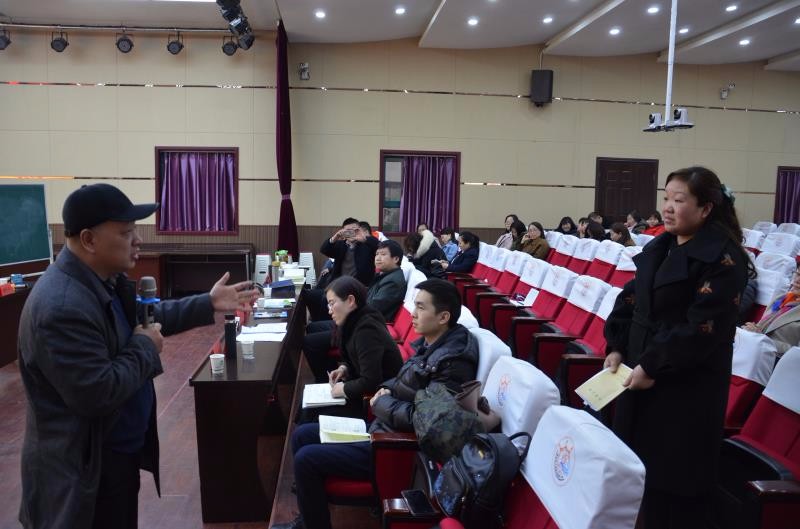 郑州上街区外国语小学举行融合课研讨暨课题指