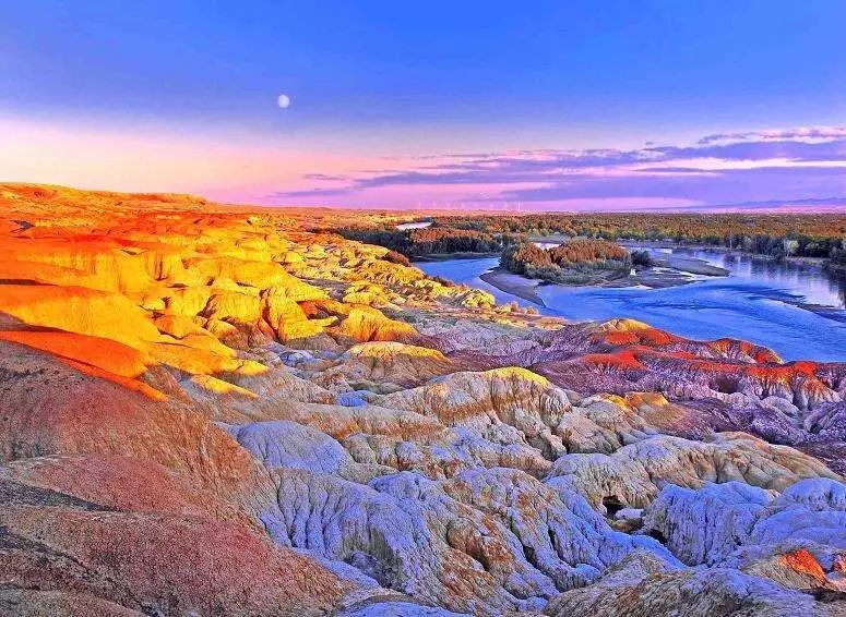 2018年新疆环线旅游路线推荐