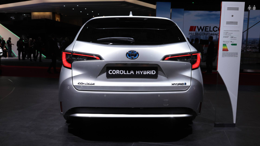 巴黎车展实拍|卡罗拉旅行版发布,看完后对全新卡罗拉满怀憧憬