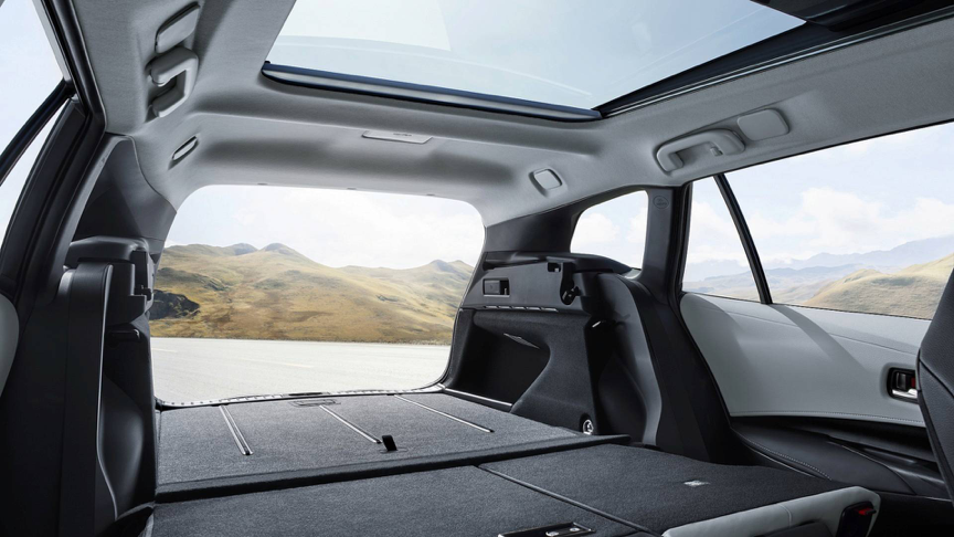 巴黎车展实拍|卡罗拉旅行版发布,看完后对全新卡罗拉满怀憧憬