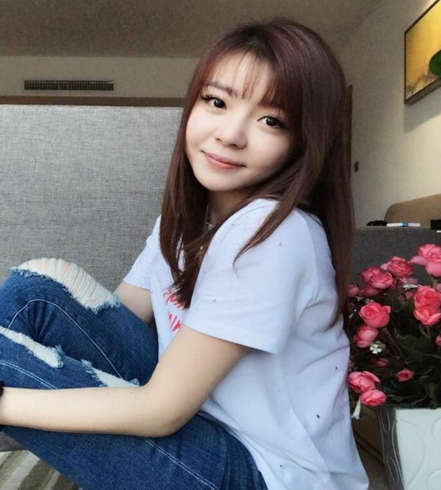 本是一个小演员，嫁大11岁杨紫“爸”，如今老公身价过亿红得发紫