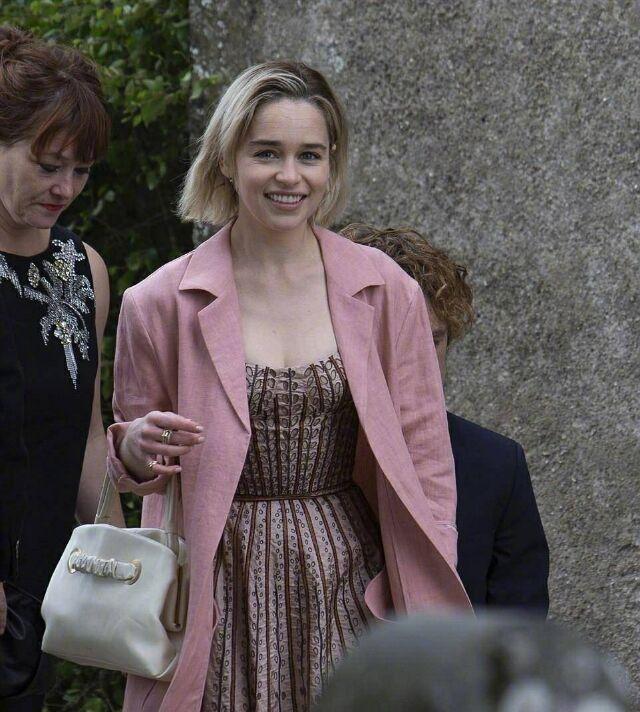 《权力的游戏》雪诺和耶哥蕊特结婚了,三傻好