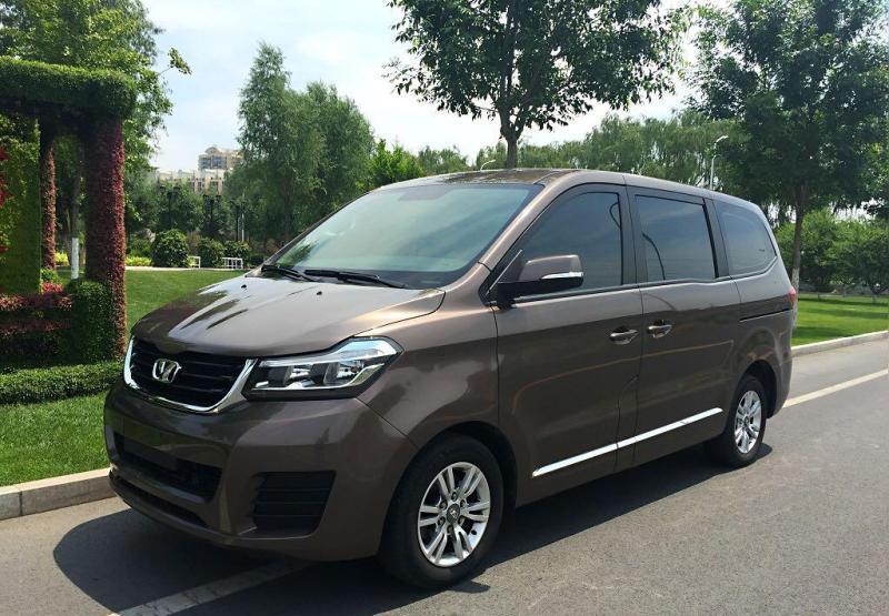 2.0T宝马MPV, 完爆别克GL8, 叫板奥德赛, 仅售20万!