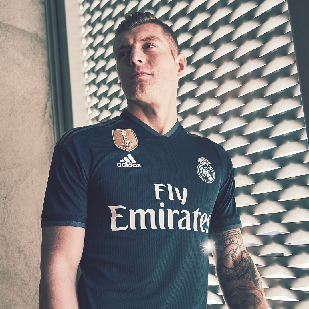 皇家马德里18-19赛季客场球衣