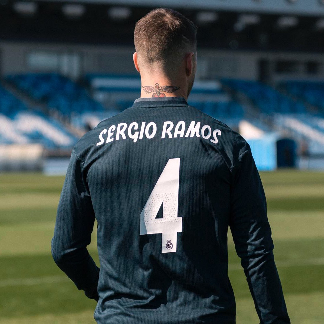 皇家马德里18-19赛季客场球衣