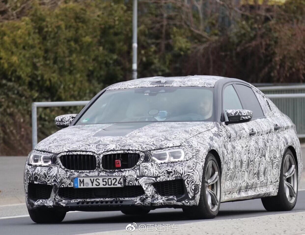 并未停产，全新一代BMW M3 正在路试。