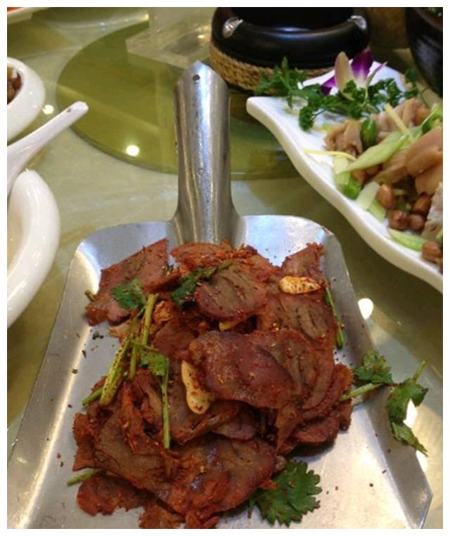 开心一刻笑话:一次朋友相亲,女的挺漂亮的,朋友