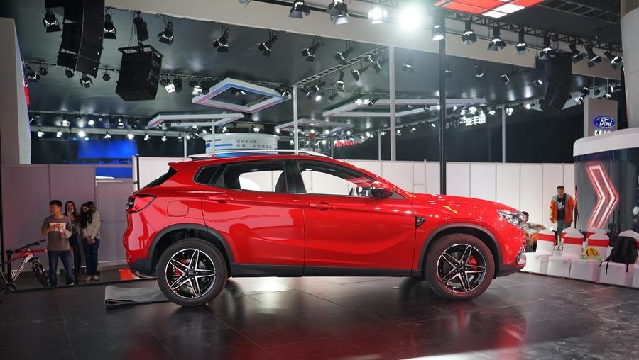 陆风终于挺直了腰板, 原创出了精品SUV, 比奔驰GLA还帅