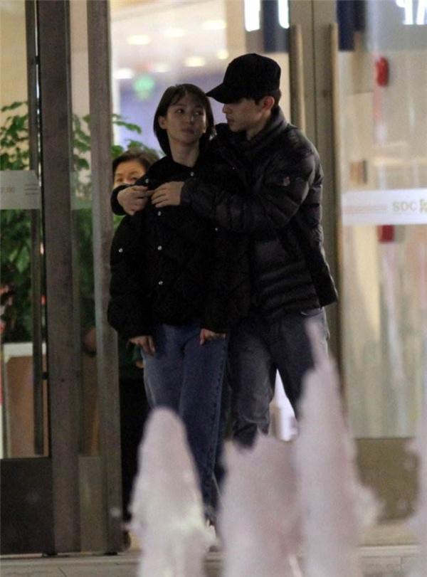 为何杨紫和邓伦只做朋友?看到他前女友,你就知