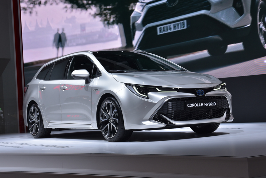 巴黎车展实拍|卡罗拉旅行版发布,看完后对全新卡罗拉满怀憧憬