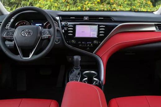 只要坐进这10台车，别说妹子，丈母娘都不肯下车了！