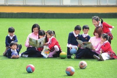 这十个大学专业缺男生, 9成以上女生是单身, 报