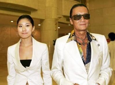 42年前, 谢贤恳求发妻不要离婚, 原来狄波拉和coco都有她的影子!