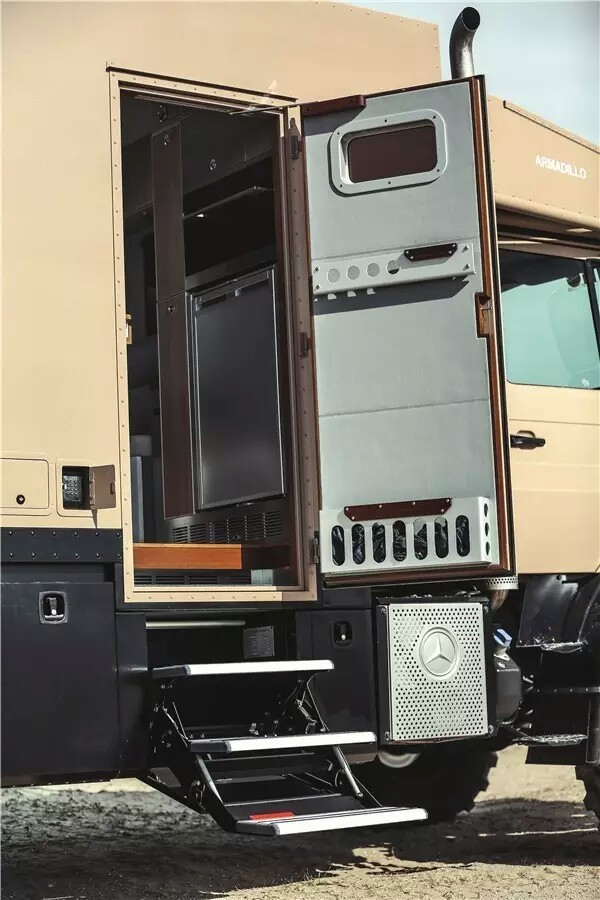 梅赛德斯奔驰的房车和G500，同样奢华！