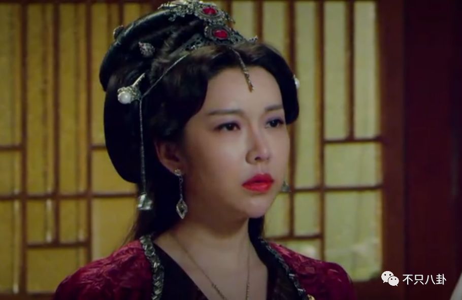 抖音上教人拍古装 教你扎好看的古装头发 - 电影天堂