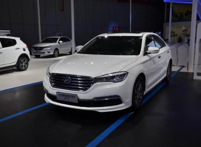 最悲催的国产车,才卖几天就降价,车长4.9米,降2万没人买!