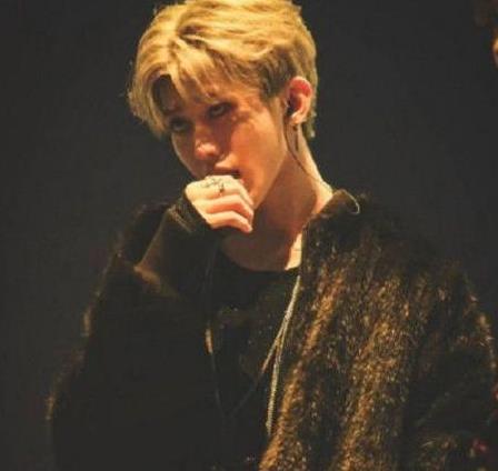 蔡徐坤粉丝应援色是什么 蔡徐坤粉丝口号是什