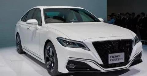 全新一代皇冠亮相，这样的外观你能接受吗？