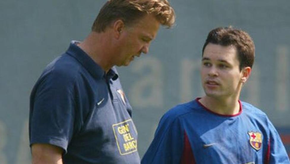 范加尔为巴萨提拔了四位小将:普约尔,哈维