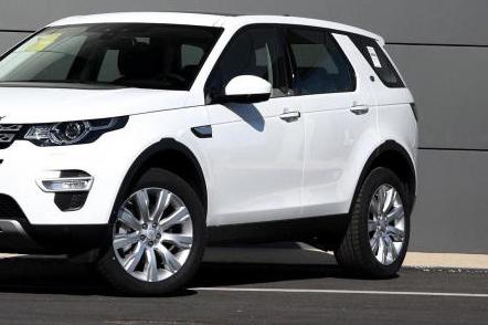 路虎讨好老百姓了，25万SUV有里有面，仔细一看还有7座！