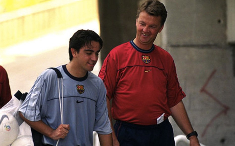 范加尔为巴萨提拔了四位小将:普约尔,哈维