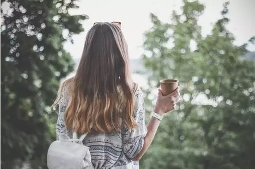 有钱和没钱,在女人身上还是非常明显的