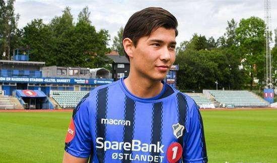 中国足协终于准备策划归化华裔球员,你怎么看