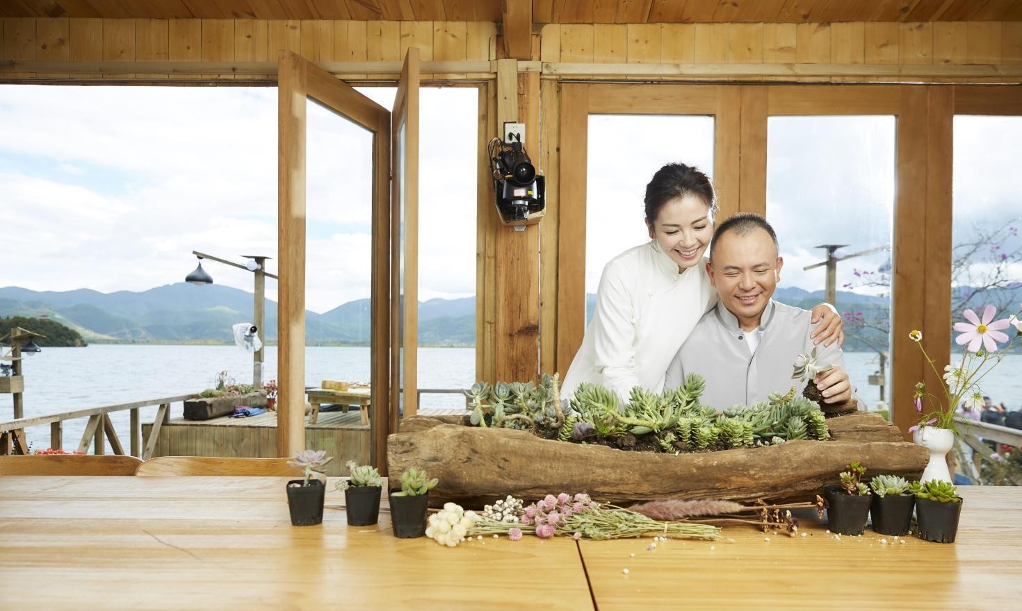 老总送花瓶被撞_车被撞图片(2)