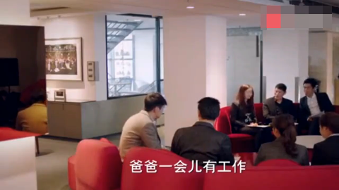 一位妈妈教女儿说英文单词frog,没想到剧情竟朝