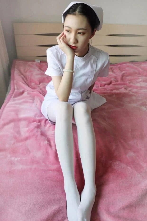 丝袜姐姐内衣妈妈_性感内衣小姐姐