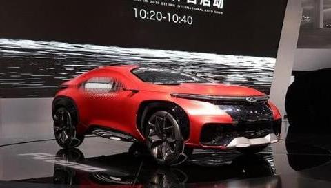 当F1红牛车队变身红牛羽毛球队……